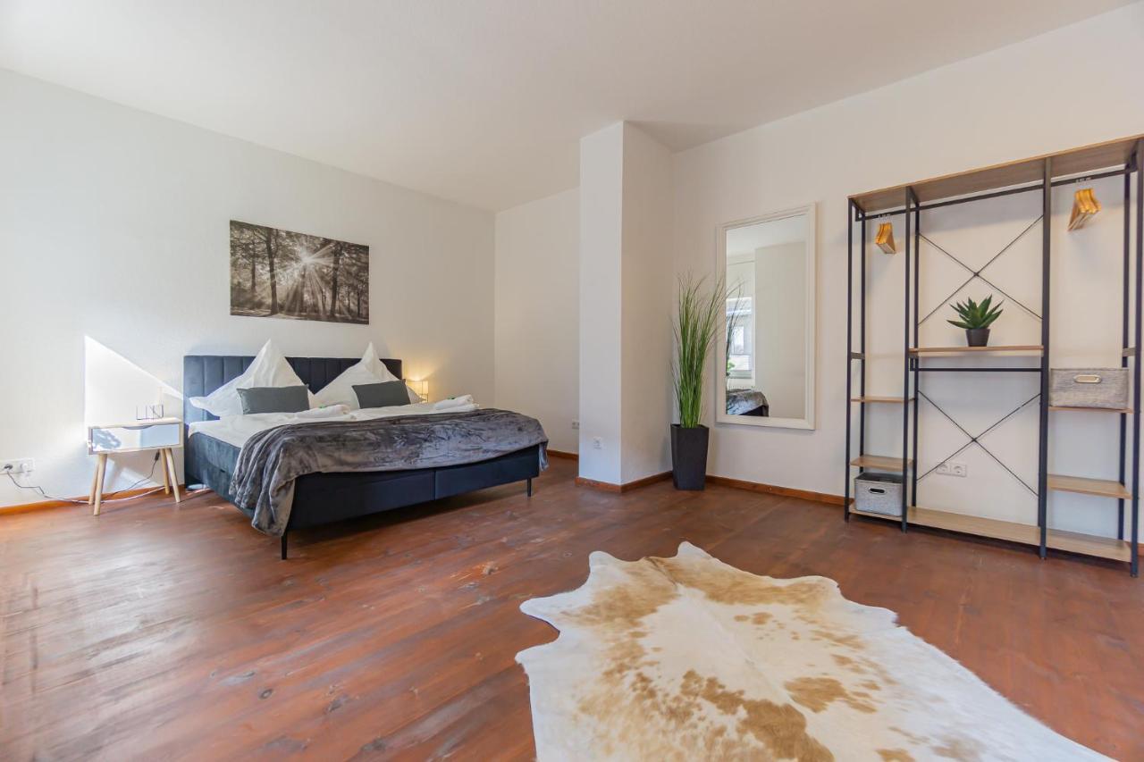 Exklusive Stadtvilla-190Qm- Parkplatz- 3Schlafzimmer- 2 Baeder- Netflix- Waschmaschine- 4 Etagen-Naehe Theater Котбус Экстерьер фото